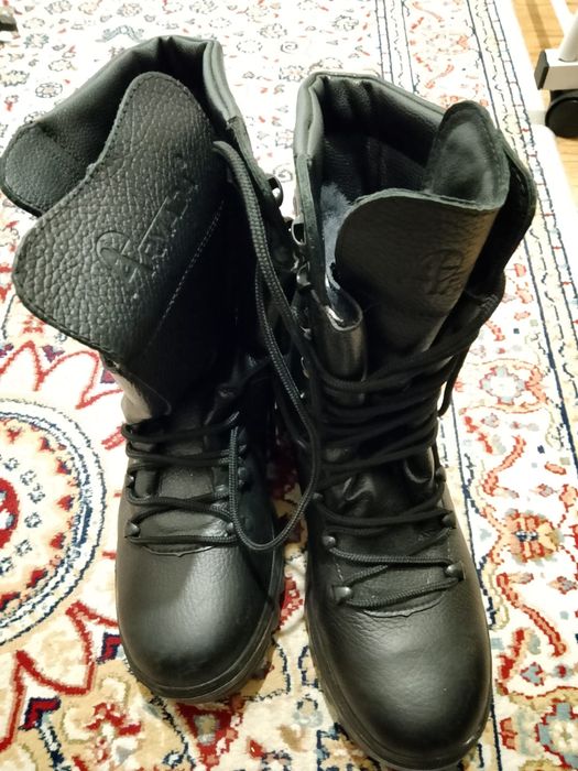 Сапоги кожанные новые