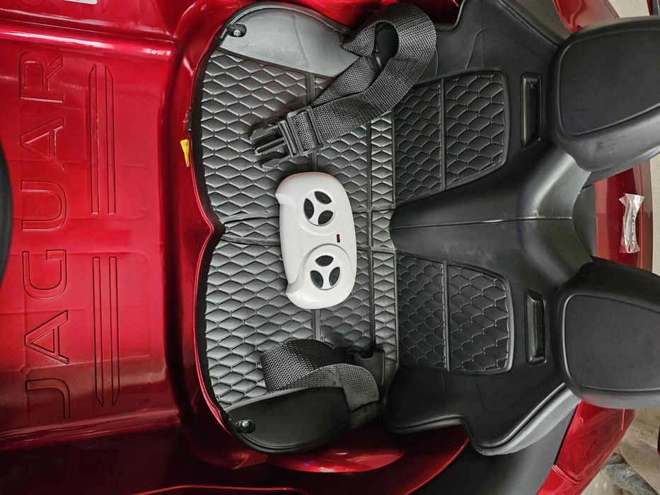 Детска акумулаторна  кола Jaguar с родителски контрол.