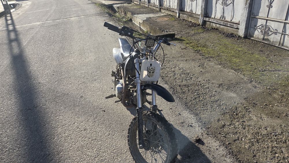 De vanzare cross 125 kxd