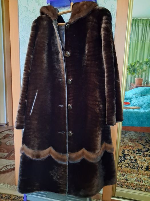 Шуба натуральная мутоновая