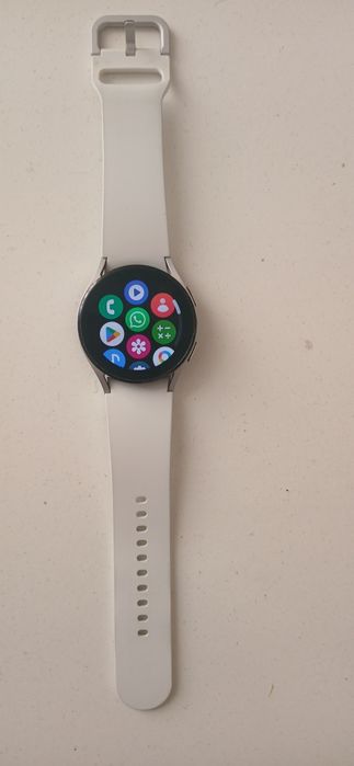 Продам часы watch 4