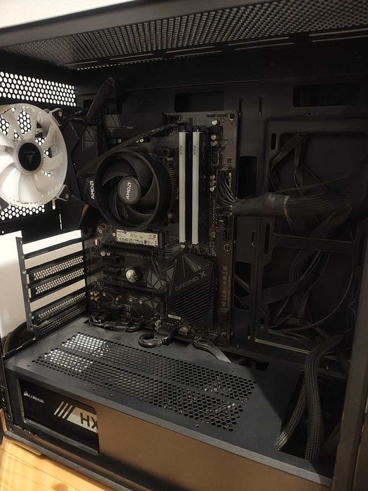 Desktop PC 64GB DDR4, 1000W Gigabyte 80+ gold Fara Placa Video