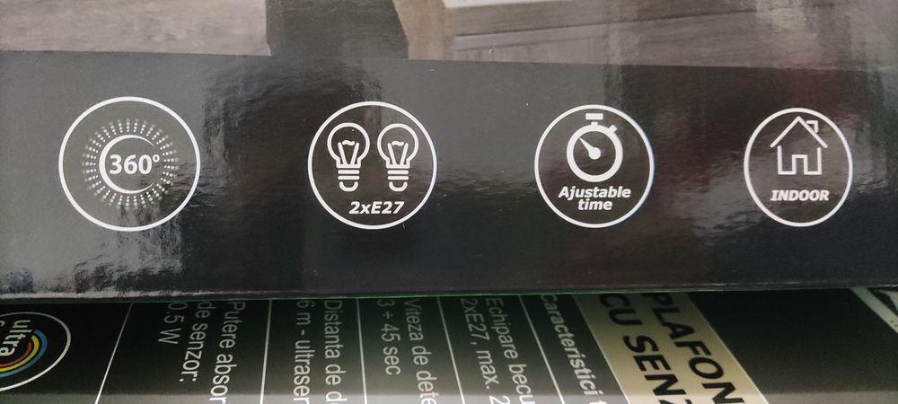 4 plafoniere noi led 2 becuri cu senzor de mișcare noi, în cu