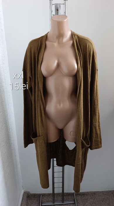 Vând haine de toamna