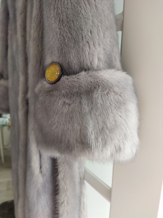 Шуба норковая, цельнокройная