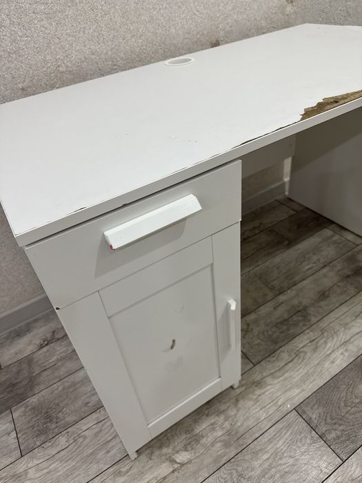 Письменный компьютерный стол парта