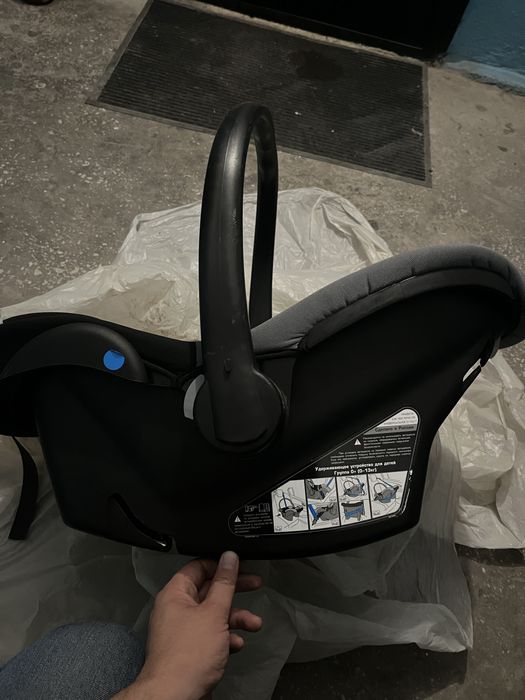 Продам автолюльку.