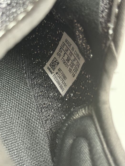 Adidas Yeezy Boost 350 V2 | Black Reflective | 38