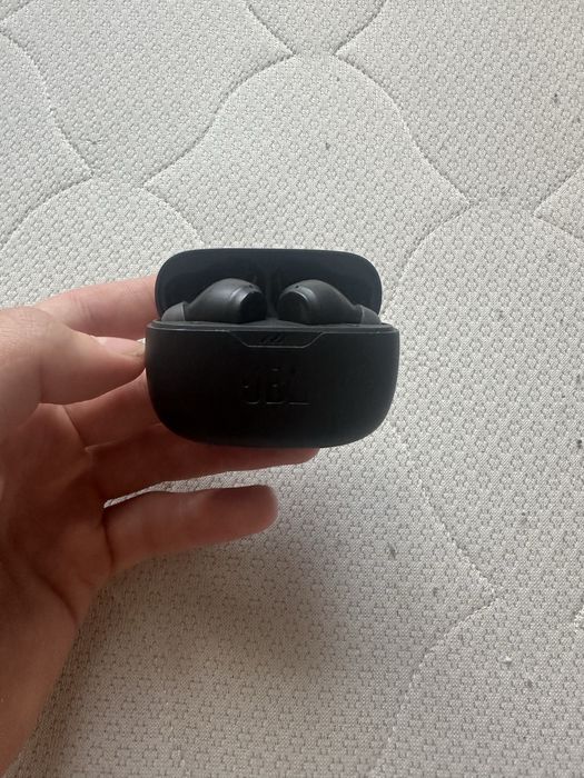 Casti JBL tune beam 2