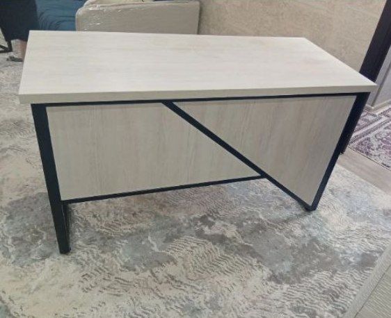 Стол в стиле лофт, прочный