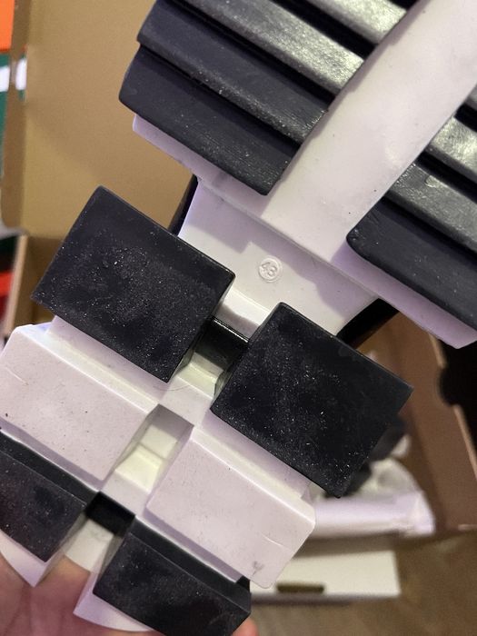 Vand adidasi  dolge gabana