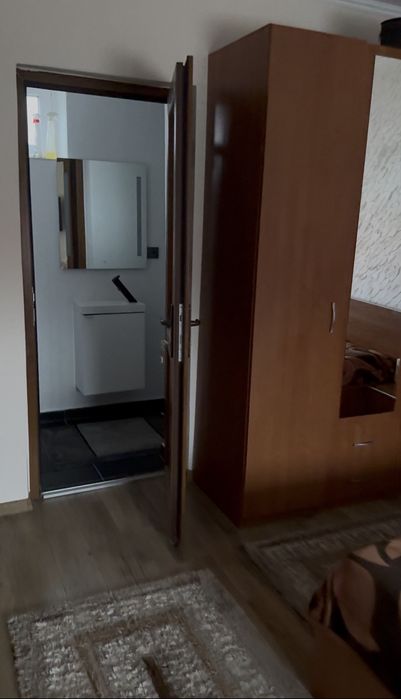 Vand casa spatioasa, teren 7800mp