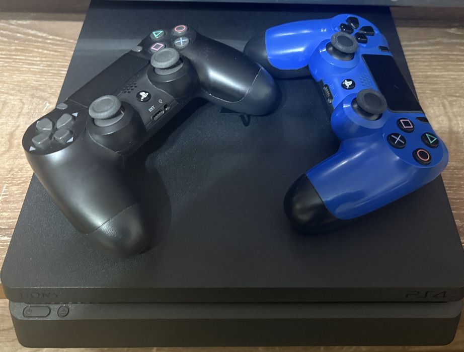 Продам PS4 SLIM 500GB