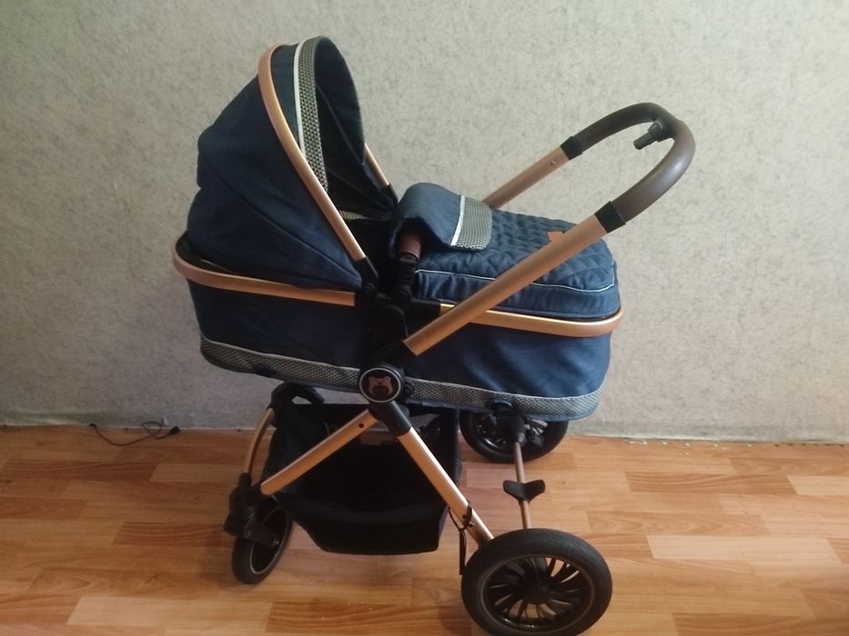 Продам коляску в идеале как новая