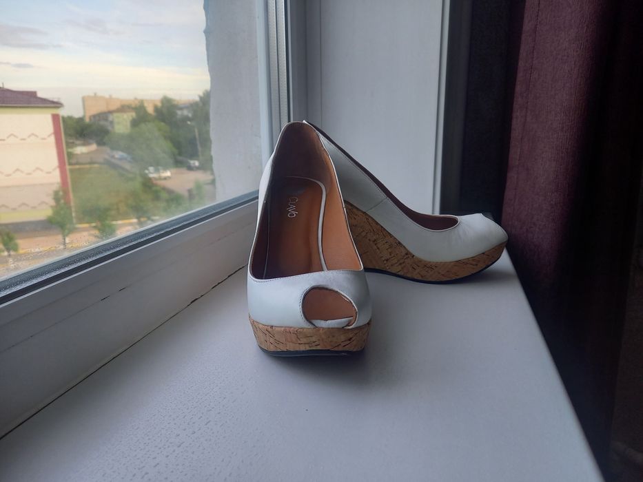 Туфли новые размер 38