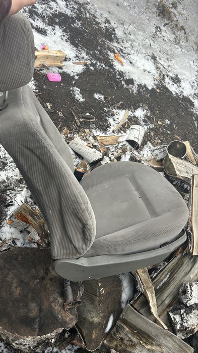 Сиденья от ауди 80 б4