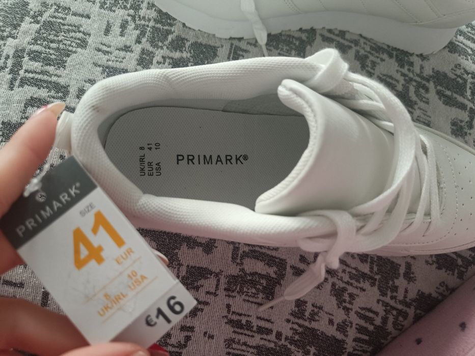 Бели дамски маратонки