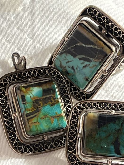 Продам комплект из серебра