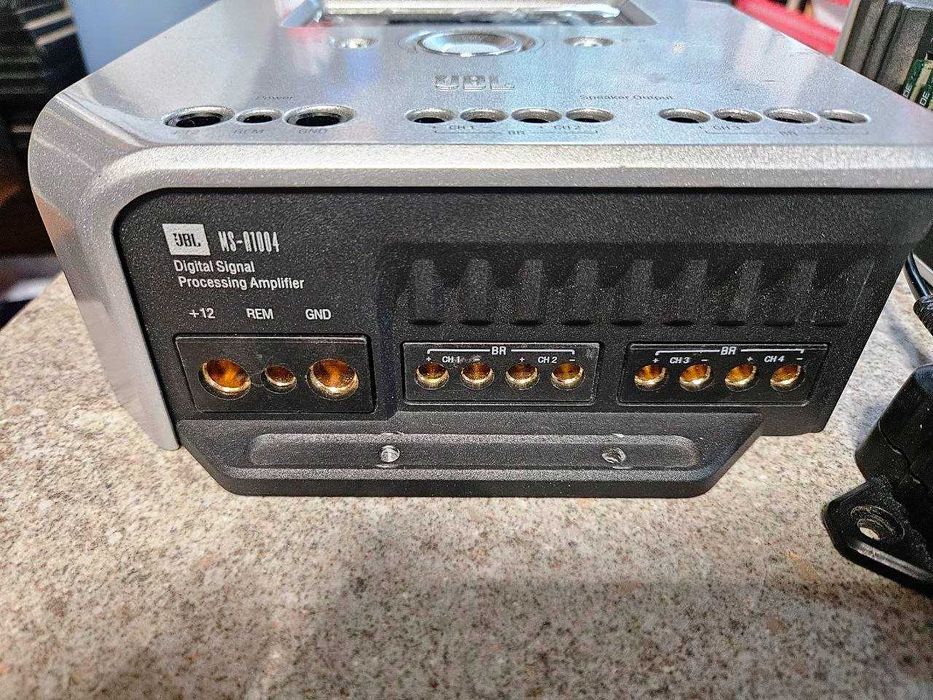 JBL MS-A1004 Два мощных компактных цифровых усилителя D класса