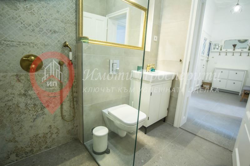 Дава се под наем Тристаен апартамент в София, Център - 90 кв.м за 1130 € - Снимка #8