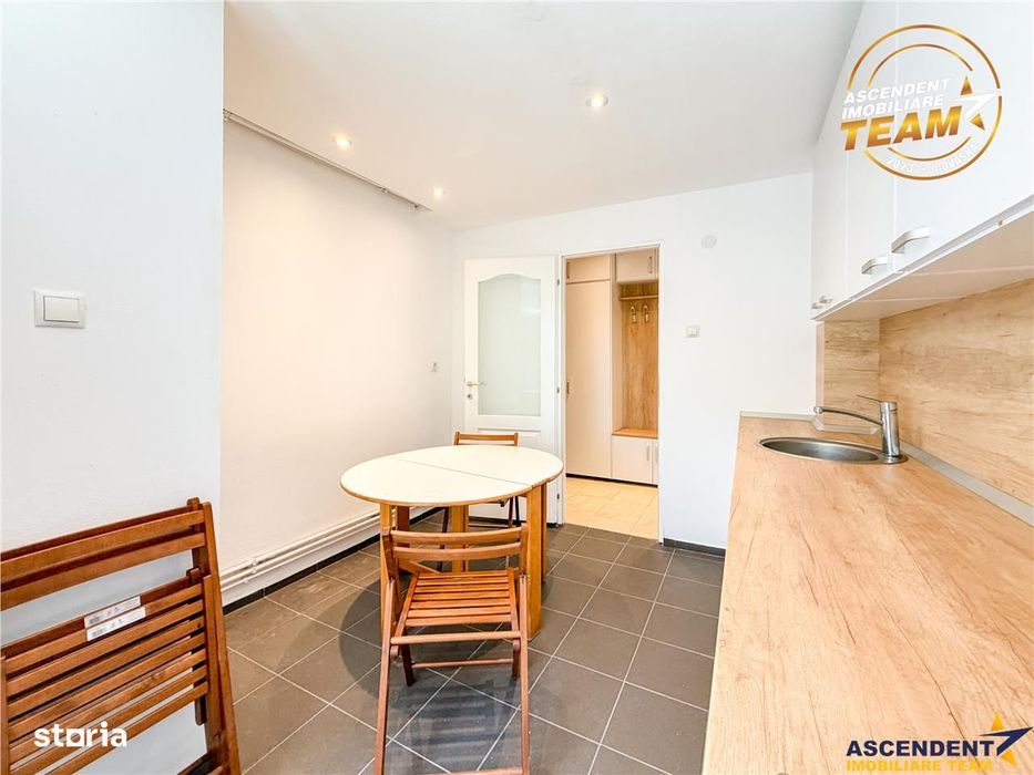 Confort,liniste,pozitie apreciabila: Apartament renovat,decomandat,3 c