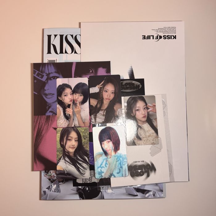 Kiss of life албуми и lightstick