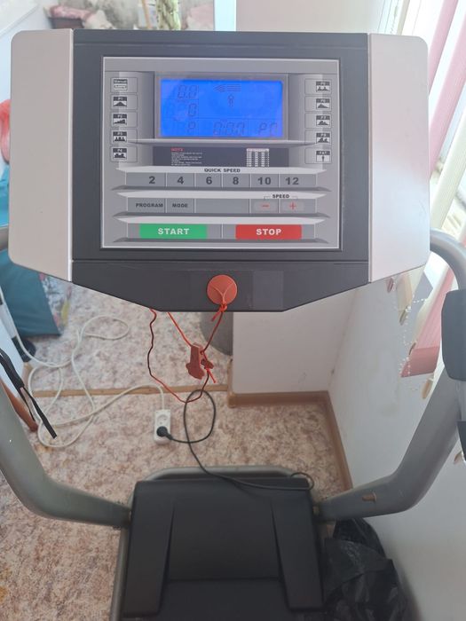 Продам беговую дорожку