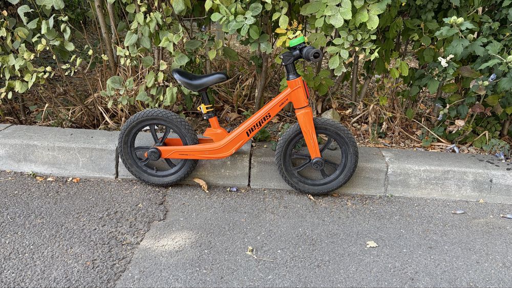 Bicicleta fara pedale Pegas pentru copii 2-5 ani