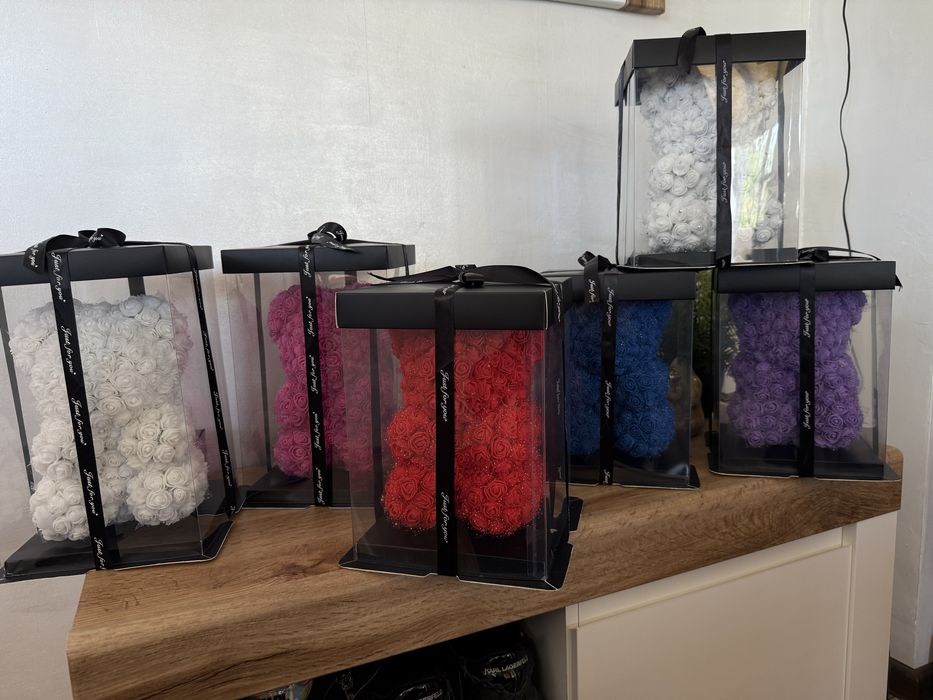 Ръчно изроботени сатенени рози и мечета