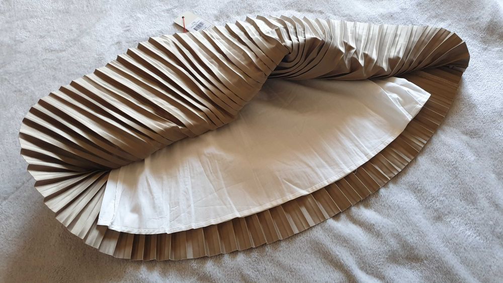 Fusta aurie LOOKS Revolution, cu pliuri. S/ M