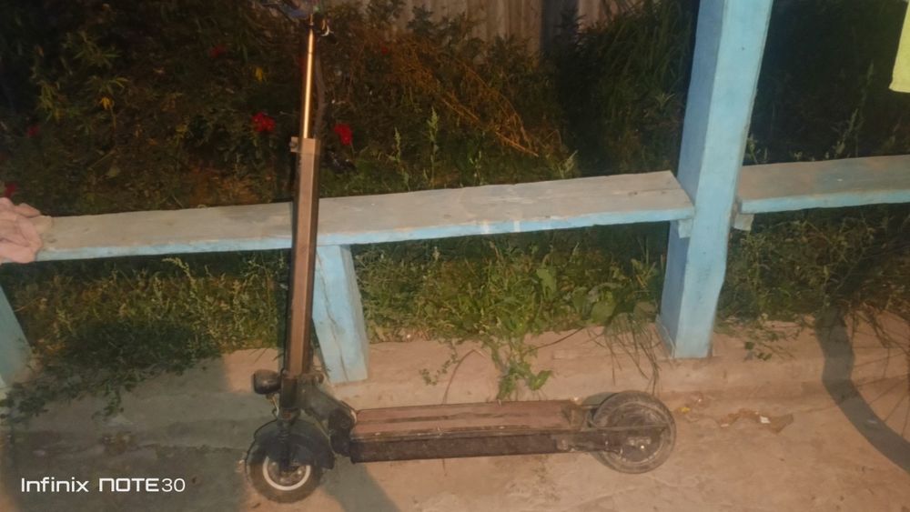 продам электро самокат