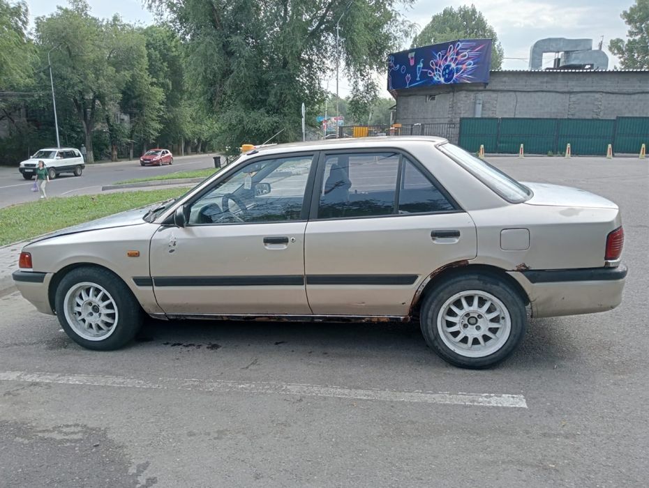 Мазда 323 срочно сатылады