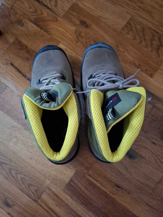 Обувки с метално бомбе No38