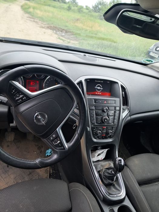 Opel Astra 2014 1.7 motorina