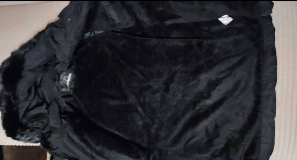 Vând geacă de iarnã pt damă