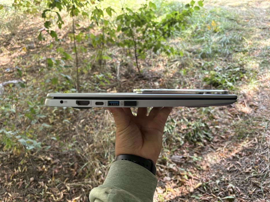 Ноутбук в комплекте