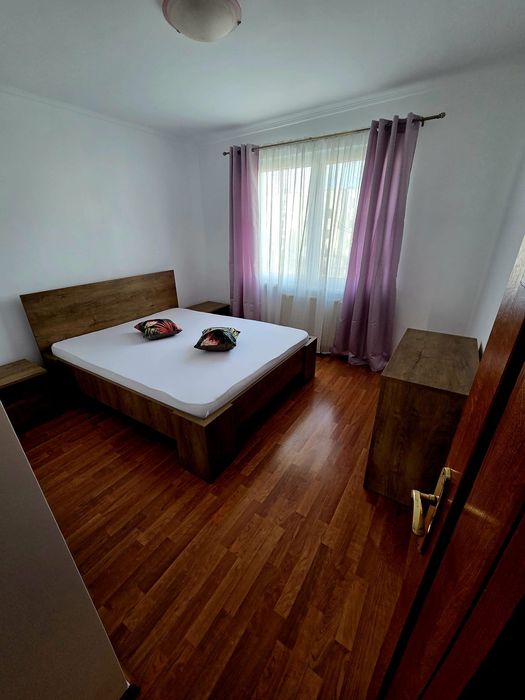 Vând apartament 3 camere