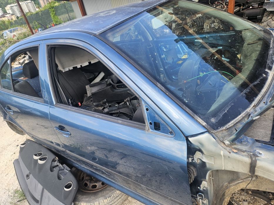 Uși SKODA Octavia 1 macarale geamuri
