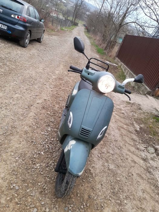 Scuter  49 cc 4t