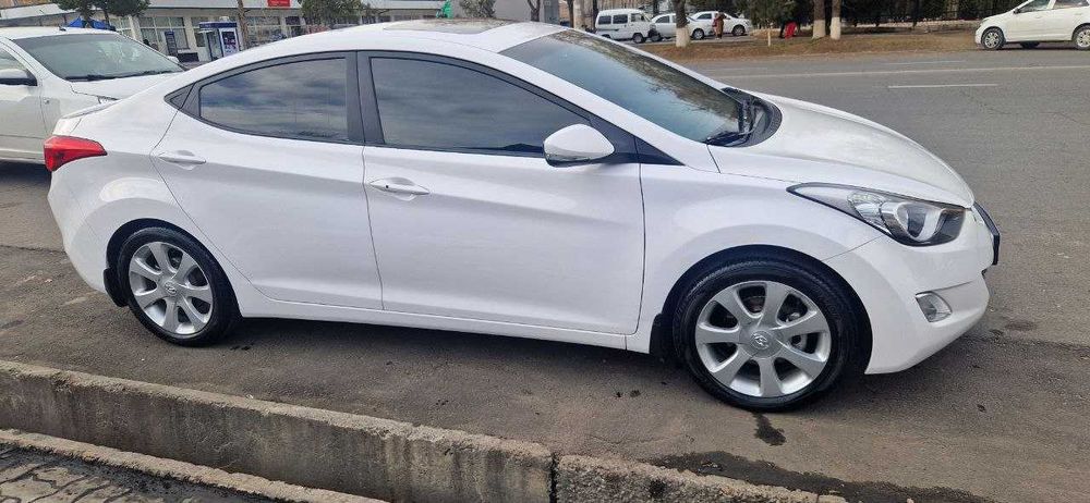 hyundai elantra 2013