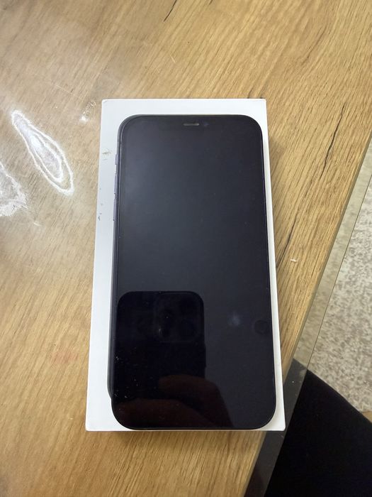 Продам iPhone 12