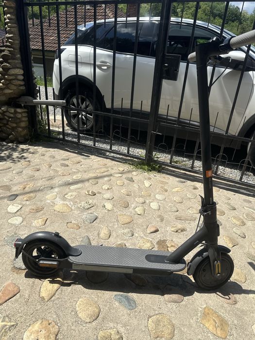 Vand trotineta electrica xiaomi,aproape noua!