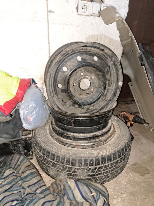 Продам диски от мерседес 210