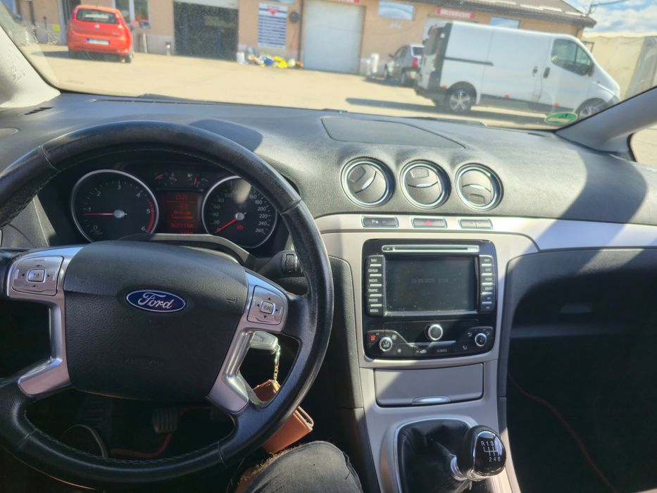 Vind Ford S Max in stare f buna