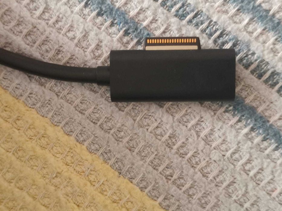 Vand dock Surface compatibil cu laptop sau tableta Microsoft