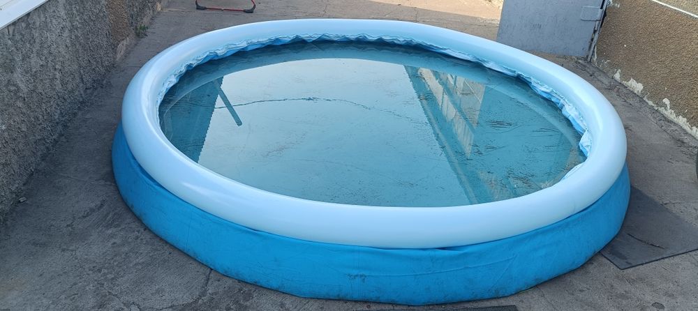 Продам бассейн надувной
