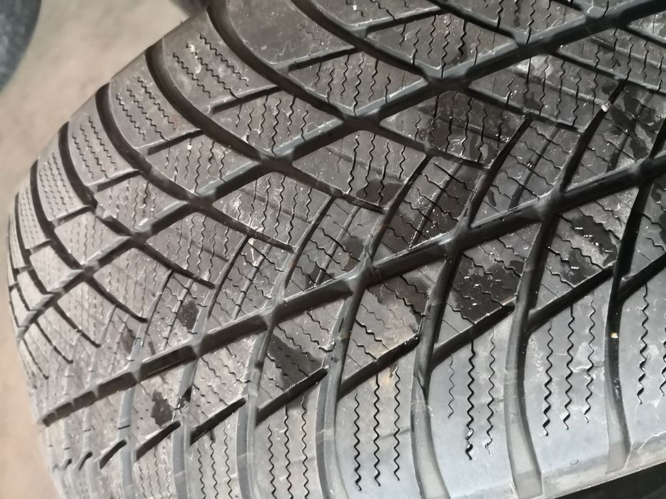 225 60 17 цола гуми като нови дот 22 Pirelli Bridgestone