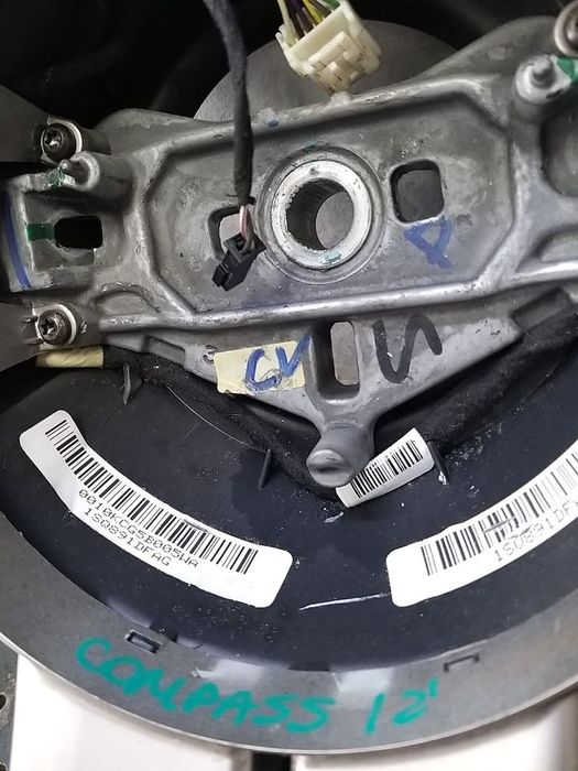 Volan in 3 spite cu comenzi si padele jeep compass mk49 68064791ad 1sq891dfag