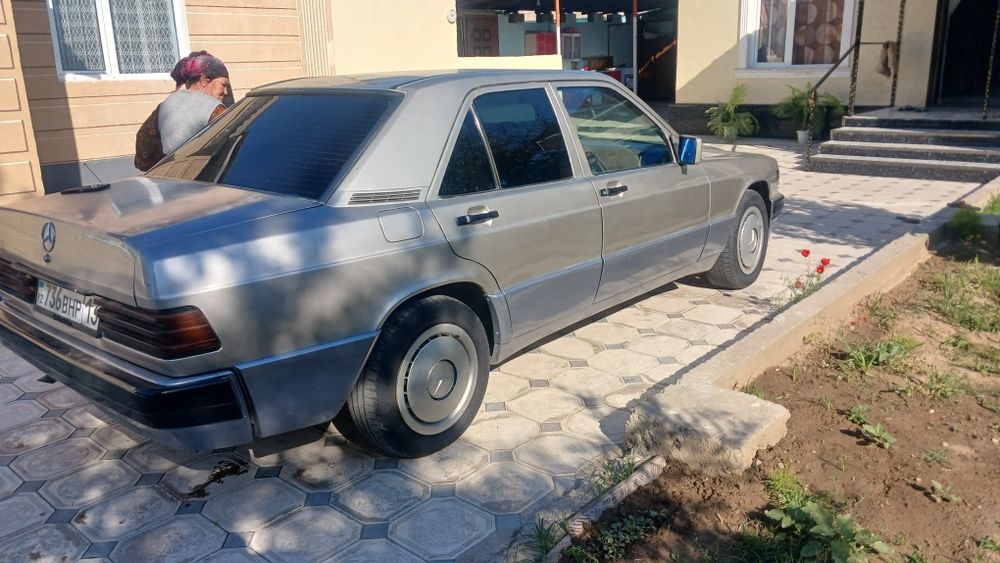 Продам "Мерседес-190".