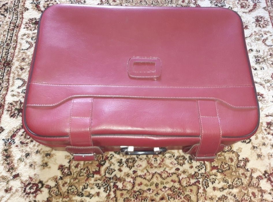 Продается советский чемодан